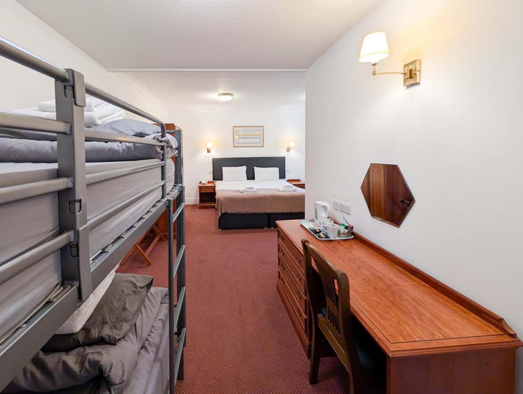 Oriel Hotel St Asaph Kültér fotó