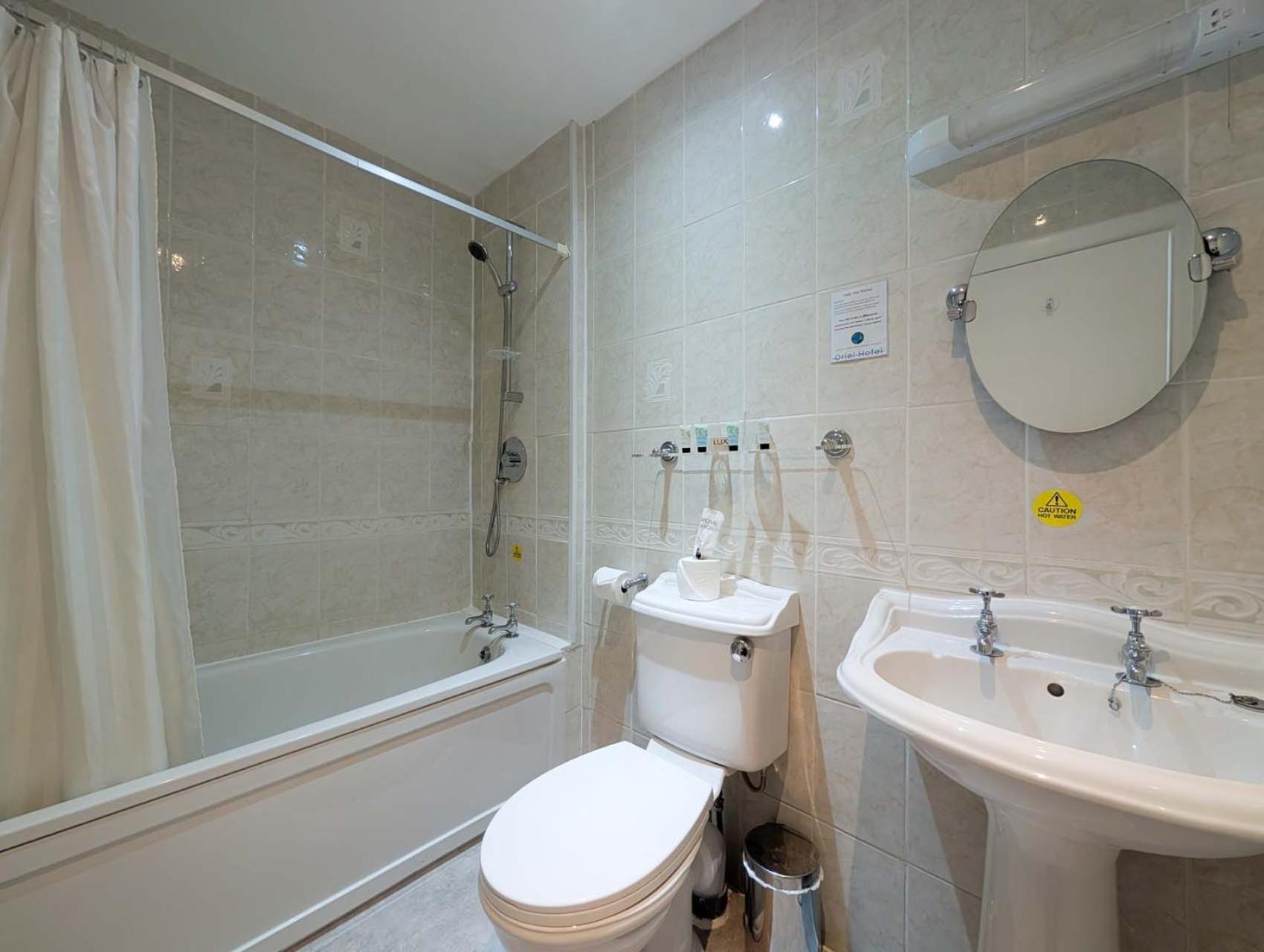 Oriel Hotel St Asaph Kültér fotó