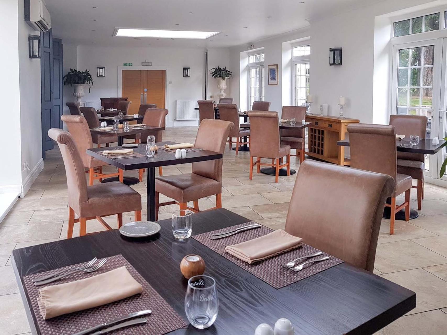 Oriel Hotel St Asaph Kültér fotó